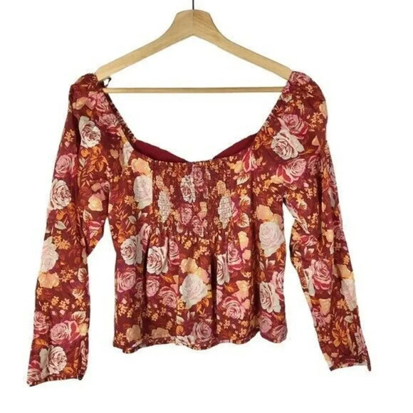 WAYF Shane Red Roses Off The Shoulder Cropped Long Sleeve Top S - Picture 2 of 3